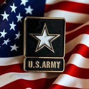 U.S. Army Insignia Star Lapel Hat Pin Vintage Collectible Very Good Condition